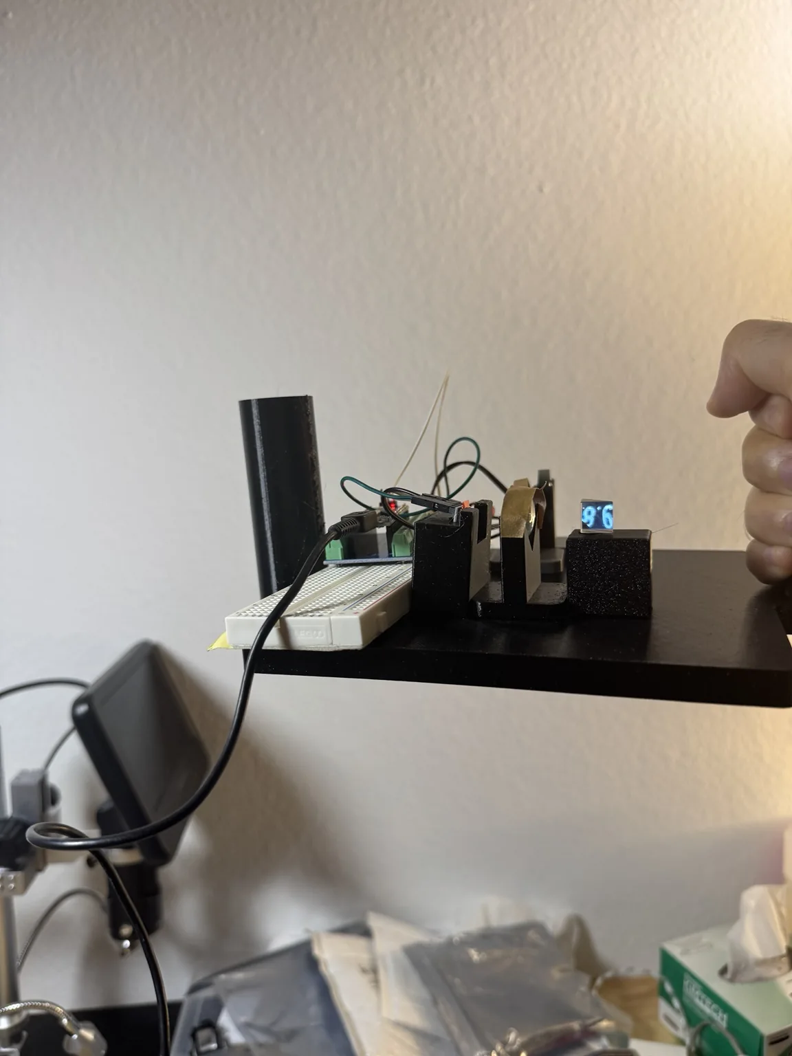First-light test on a small AR optics bench